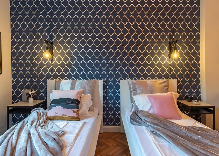 Midnight Blue بورغاس