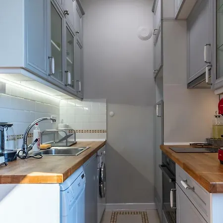 Midnight Blue 아파트 부르가스