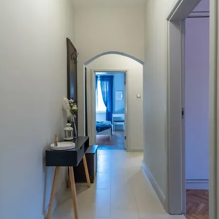 Midnight Blue Apartament *