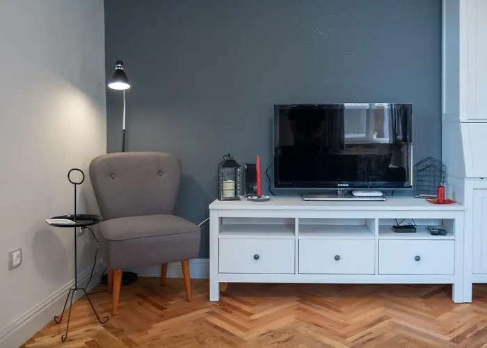 Midnight Blue Burgaz