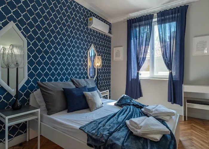 Midnight Blue * Burgaz