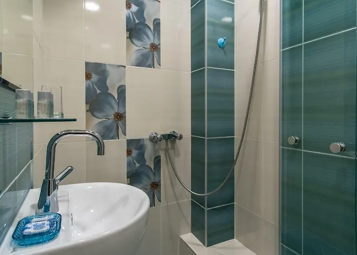 Midnight Blue Daire Burgaz